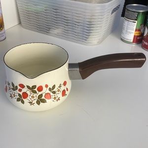 Vintage Sheffield Strawberries 'n Cream Saucepan with Spout 1 Quart 80's